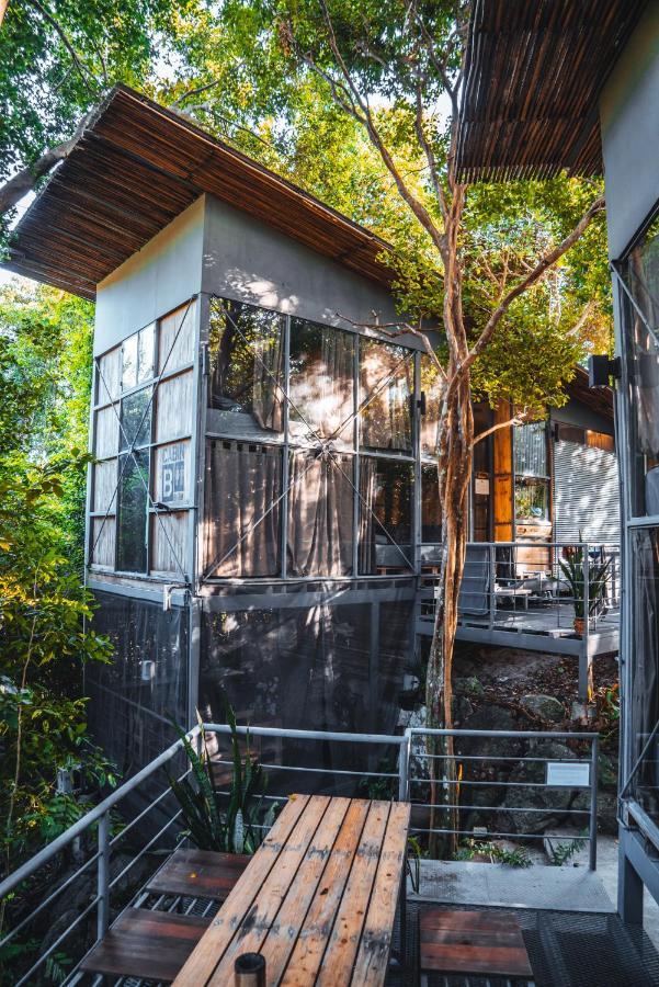 Warehouse Hostel Ko Tao Bagian luar foto