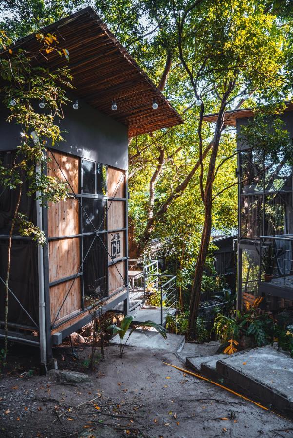 Warehouse Hostel Ko Tao Bagian luar foto